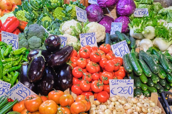 great-choice-fresh-vegetables-sale-market
