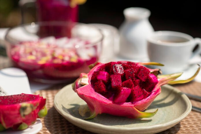 table-arrangement-with-dragon-fruit-snacks-outdoors (1)
